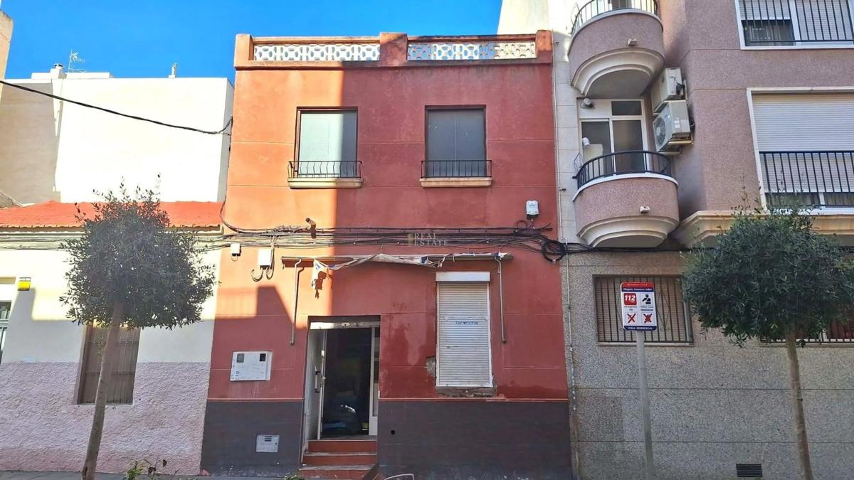 Sprzedaż niezależnego domku jednorodzinnego w Barrio Los Magros-Casablanca, Elche / Elx photo 1