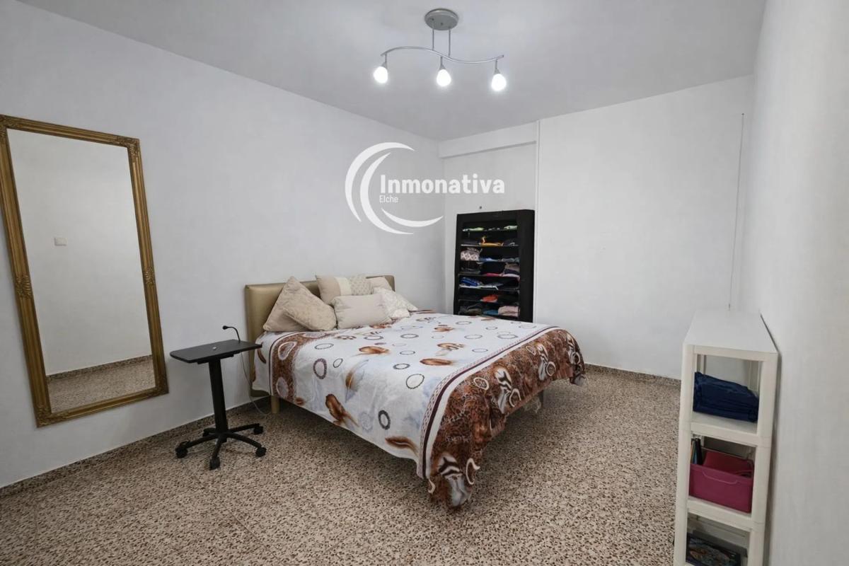 Sprzedaż mieszkania w Barrio Carrús Oeste, Elche / Elx
photo 2