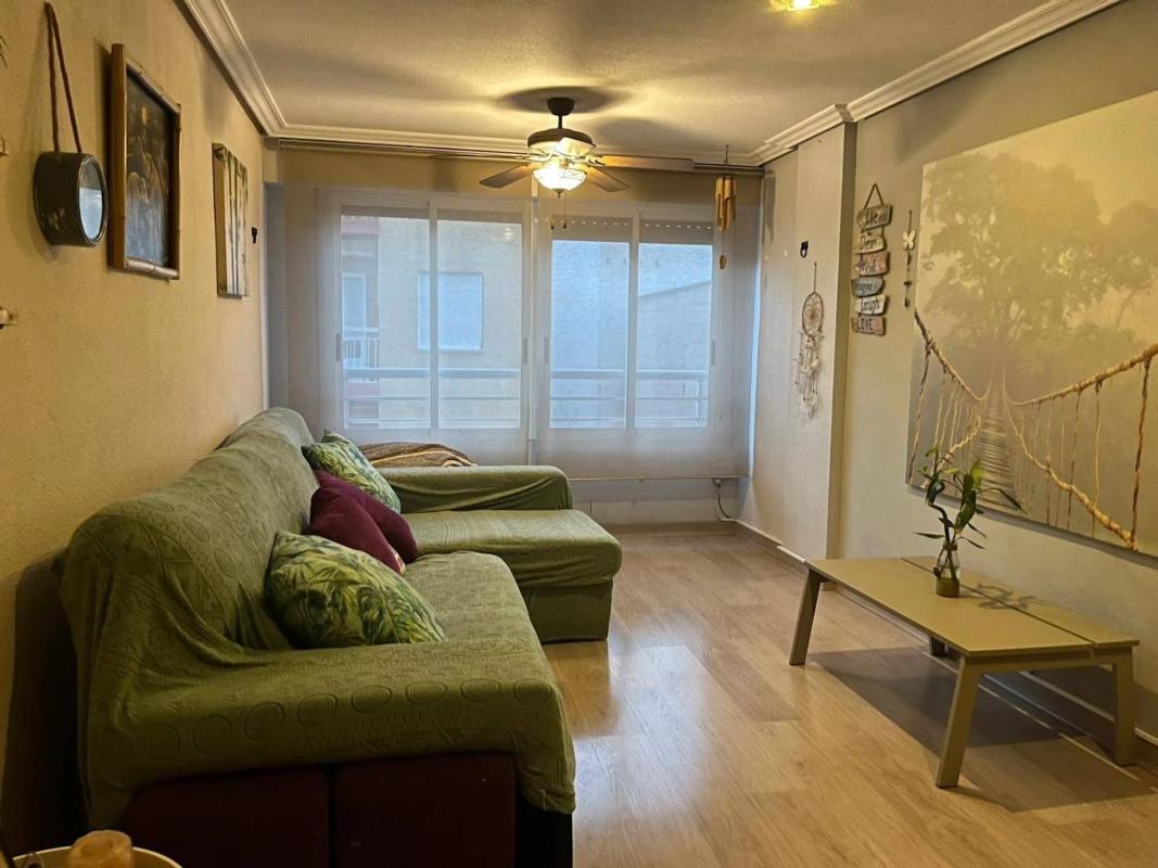 Venta de piso en Calle Concepción Arenal, Elche / Elx
photo 2