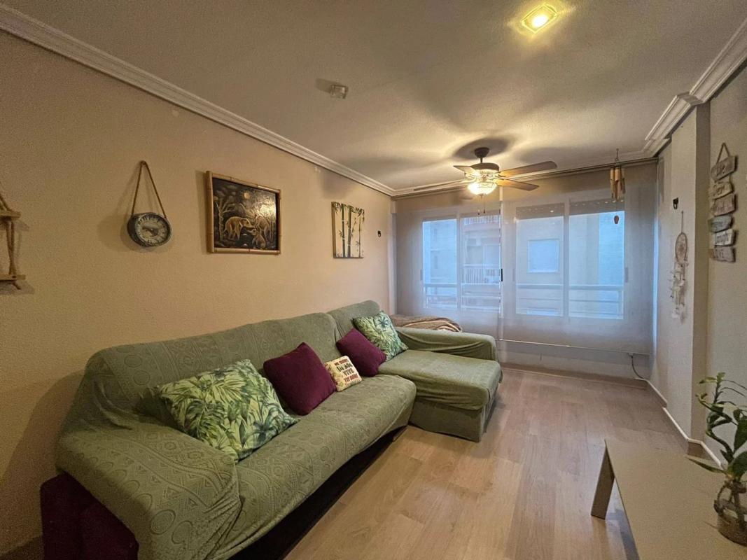 Venta de piso en Calle Concepción Arenal, Elche / Elx
photo 3
