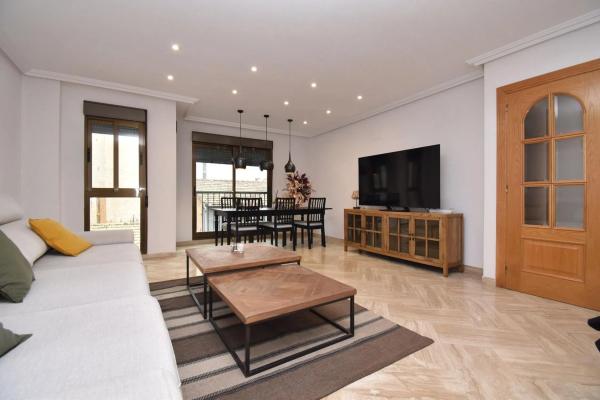 Продажа квартиры на Barrio Centro, Эльче / Эльх
photo 1
