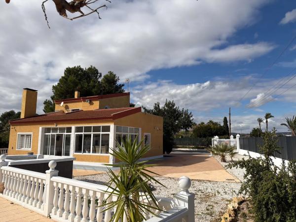 Chalet wolnostojący na sprzedaż w  Camino de las Saladas a Balsares, 153, Elche / Elx photo 4