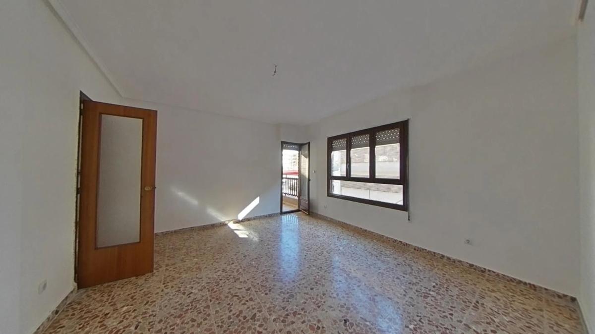 Venta de piso en Calle del Capità Baltasar Tristany, Elche / Elx
photo 1