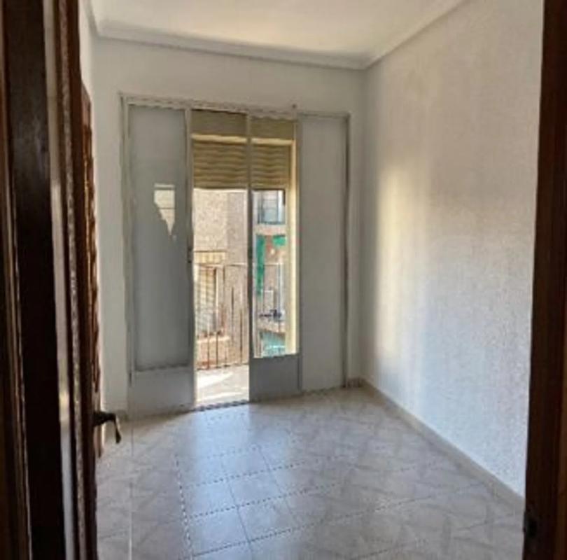 Venta de piso en Calle José María Castaño Martínez, Elche / Elx
photo 1