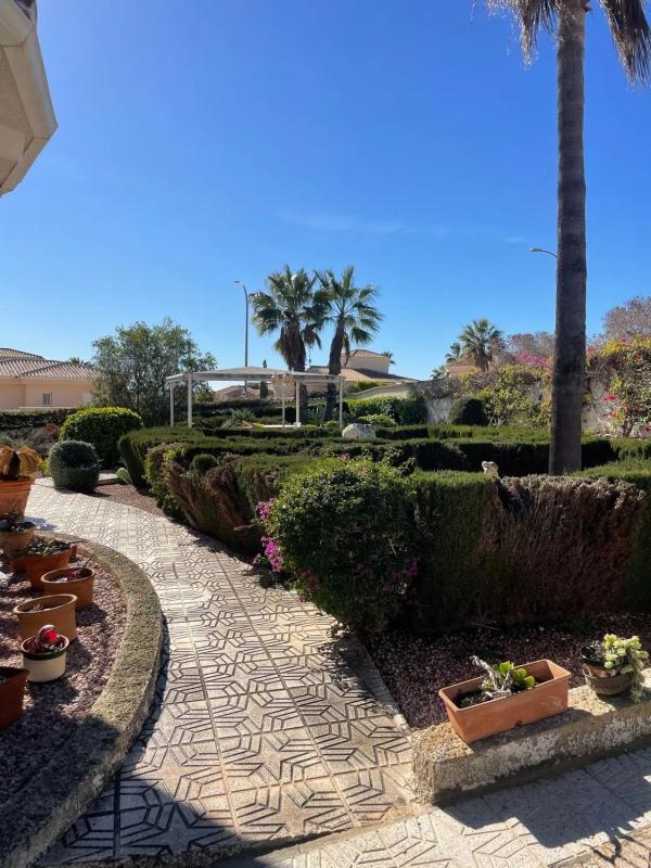 Venta de chalet independiente en Calle Bernia s/n, Elche / Elx
photo 1