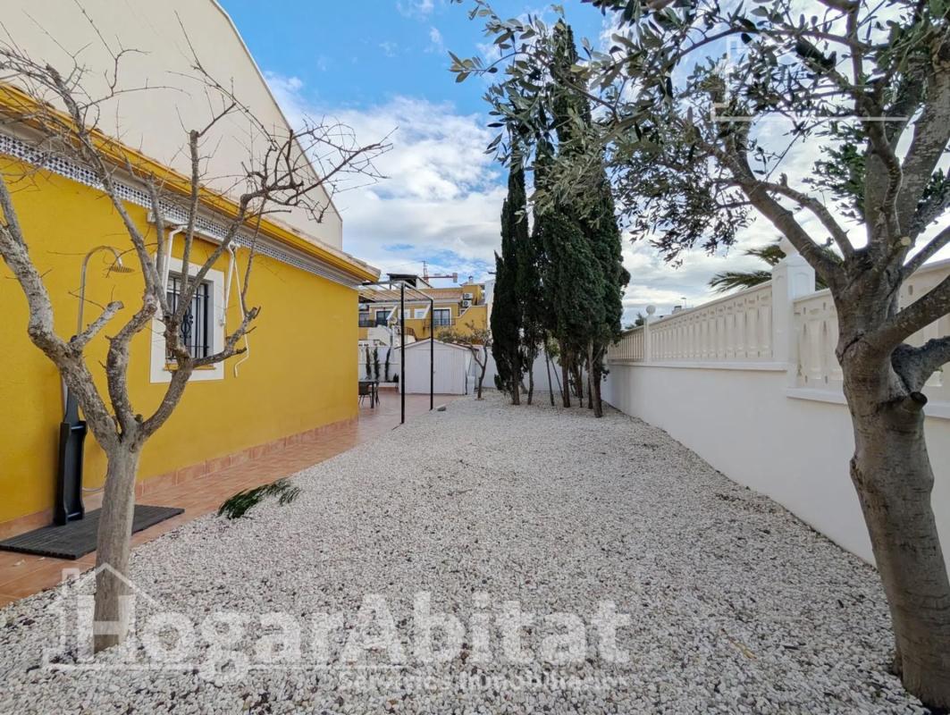Venta de piso en Calle Bahía, Elche / Elx
photo 2