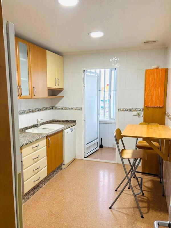 Venta de piso en Calle Hermanos Gonzálvez Selva, 1, Elche / Elx
photo 1