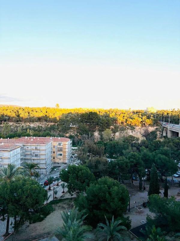 Venta de piso en Calle Hermanos Gonzálvez Selva, 1, Elche / Elx
photo 2