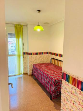 Продажа квартиры на Calle Hermanos Gonzálvez Selva, 1, Эльче / Эльх
 photo 4