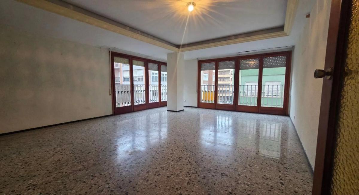 Venta de piso en Calle Ruperto Chapí, 43, Elche / Elx
photo 3