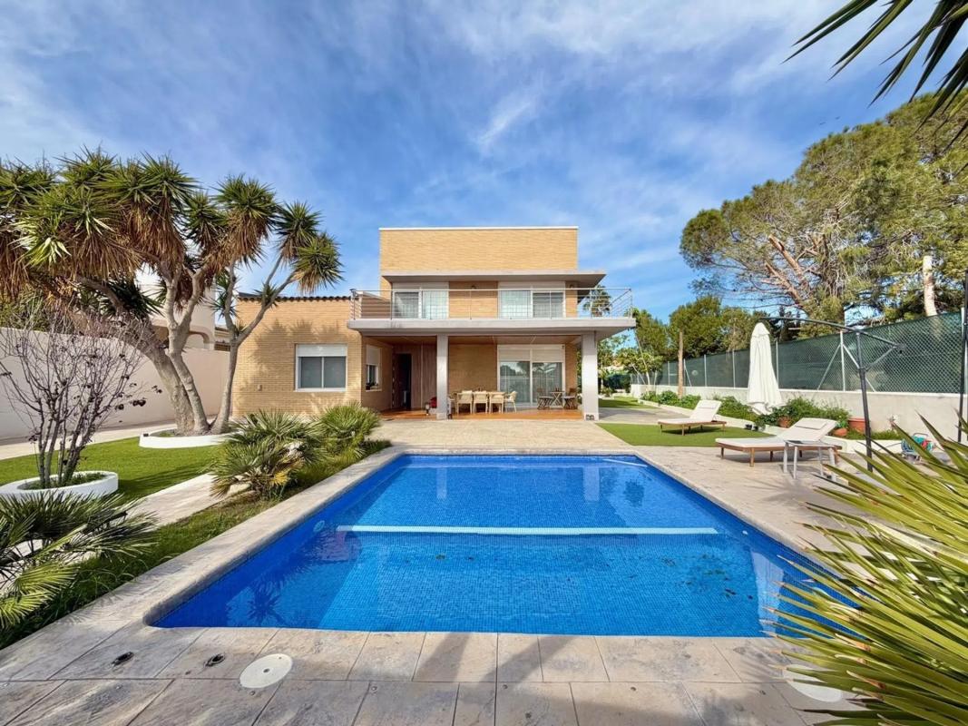 Sale of independent chalet in Valverde, Elche / Elx
photo 1