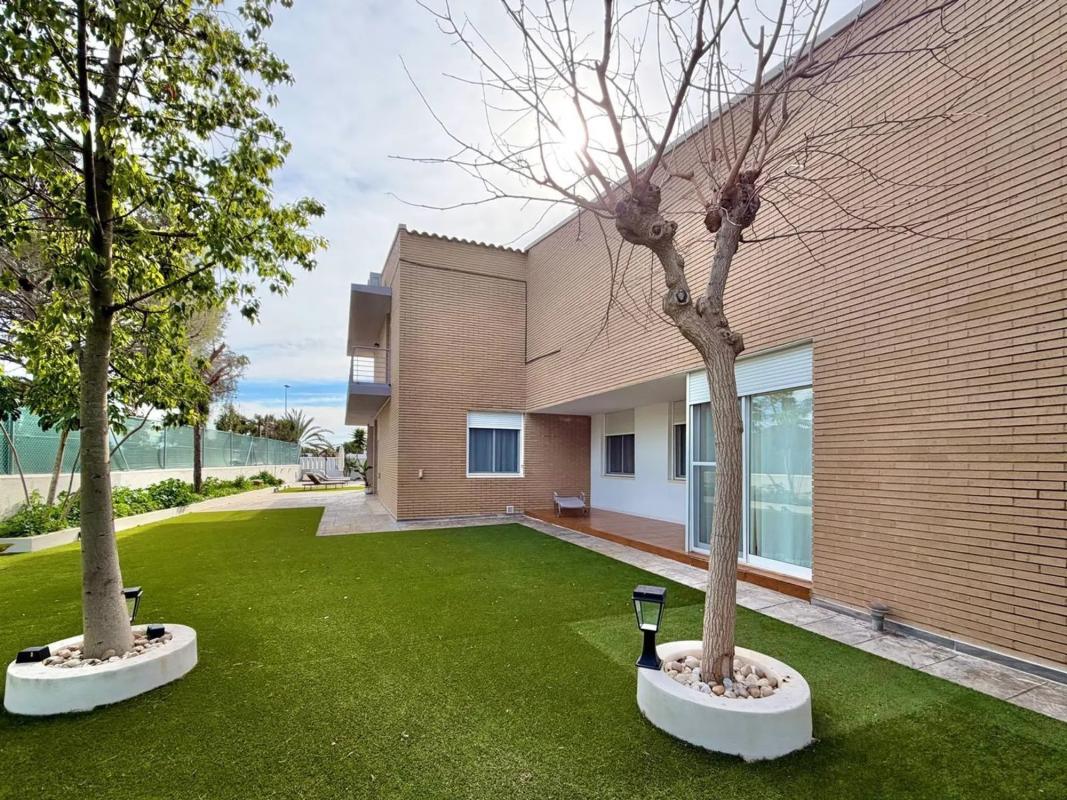 Sale of independent chalet in Valverde, Elche / Elx
photo 5