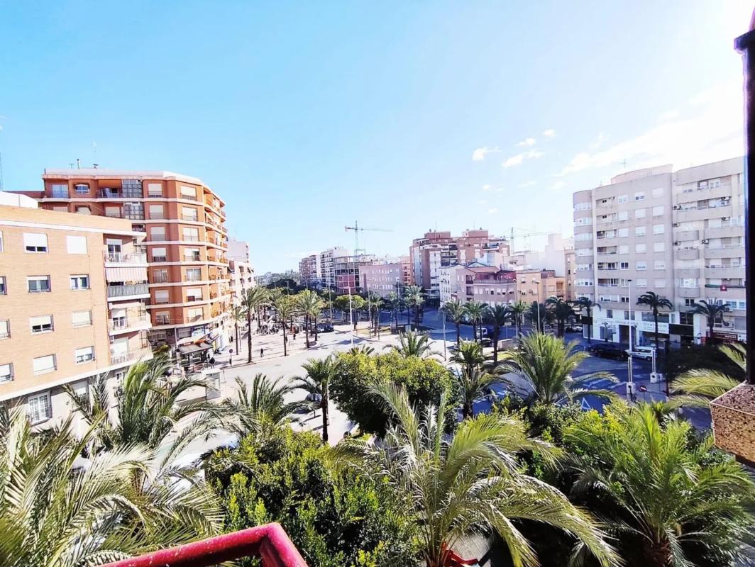 Venta de piso en Barrio Carrús Este, Elche / Elx
 photo 2