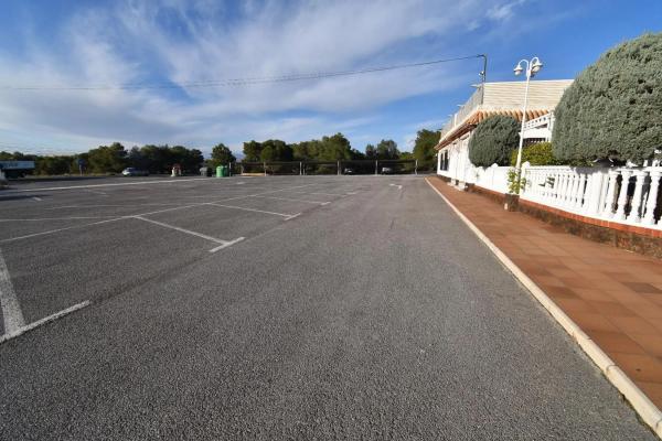 Independent chalet for sale in Valverde, Elche / Elx
photo 1