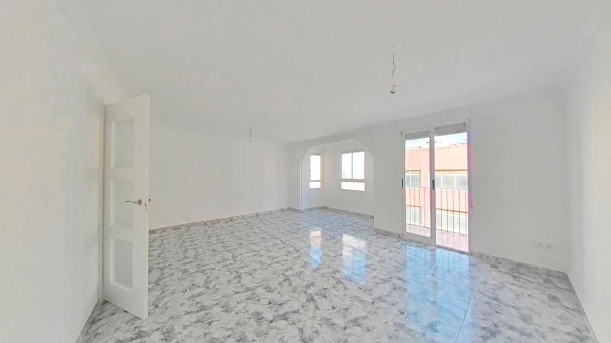 Продажа квартиры на Barrio Carrús Este, Эльче / Эльх
 photo 2