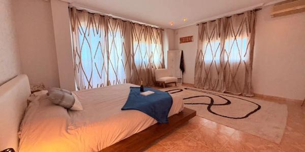 Independent chalet for sale in Calle Rafal, Elche / Elx
thumbnail 2