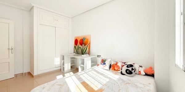 Independent chalet for sale in Calle Isla de Formentera, Elche / Elx
thumbnail 2