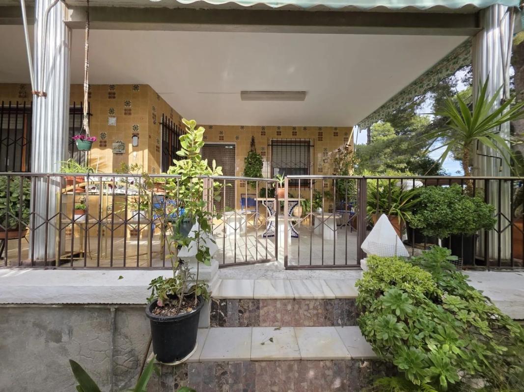 Sale of independent chalet in Peña de Las Águilas, Elche / Elx
 photo 2