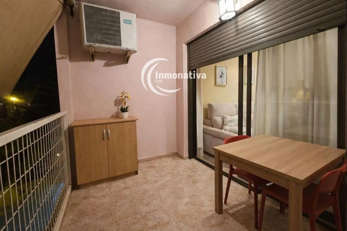 Venta de piso en Barrio San Crispín, Elche / Elx
photo 3