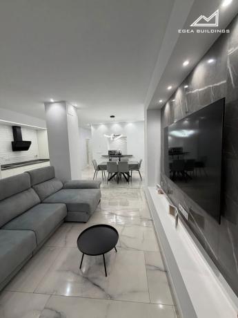 Venta de piso en Barrio San Crispín, Elche / Elx
thumbnail 1
