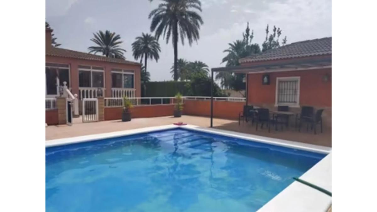 Sale of independent chalet in CV-853, Elche / Elx
photo 2