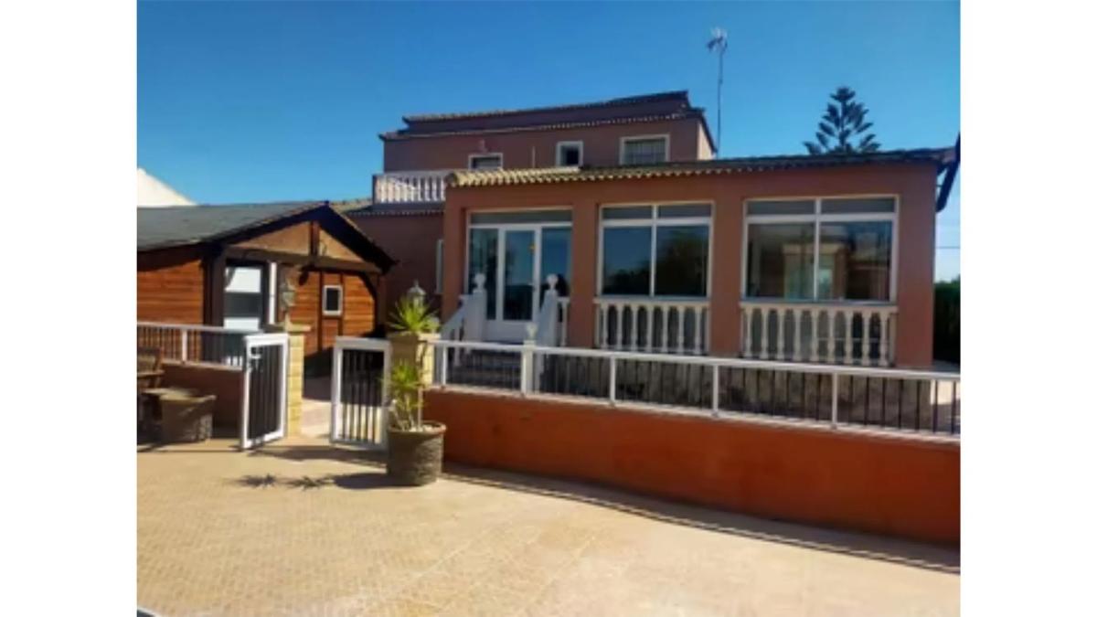 Sale of independent chalet in CV-853, Elche / Elx
photo 4