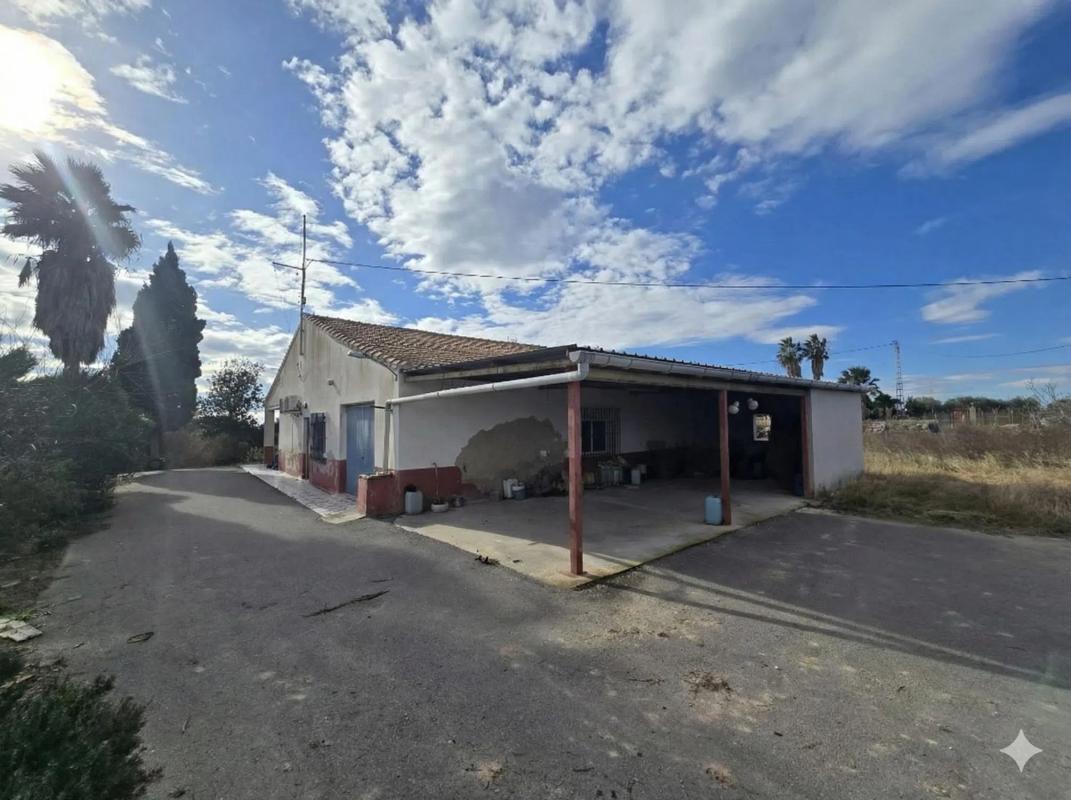 Venta de chalet independiente en Camino de los Mina, Elche / Elx
photo 1