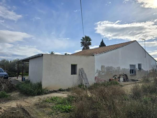 Chalet independiente en venta en Camino de los Mina, Elche / Elx
thumbnail 1