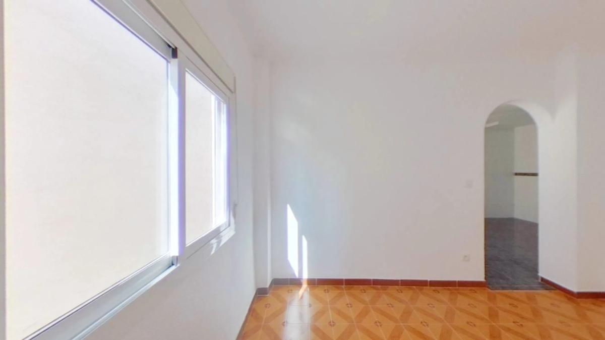 Продажа квартиры на Barrio Carrús Este, Эльче / Эльх
photo 1