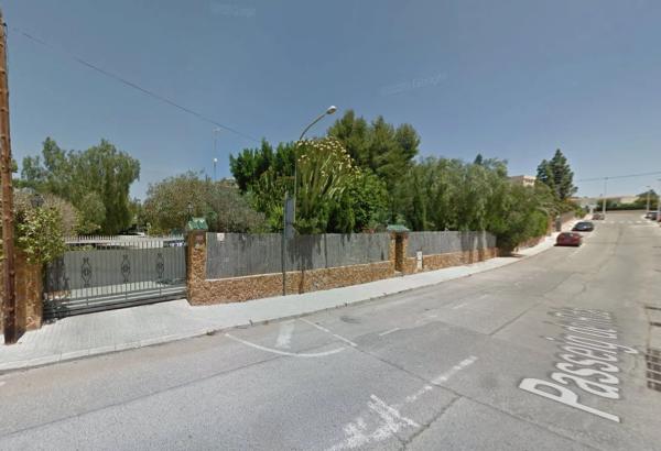 Chalet wolnostojący na sprzedaż w  Paseo de Ronda, Elche / Elx photo