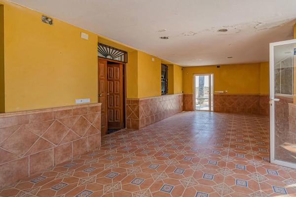 Chalet independiente en venta en Camino de la Vallverda, Elche / Elx
thumbnail 1