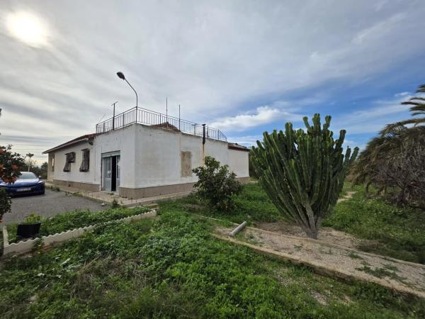 Independent chalet for sale in Las Bayas-Asprillas, Elche / Elx
thumbnail 1
