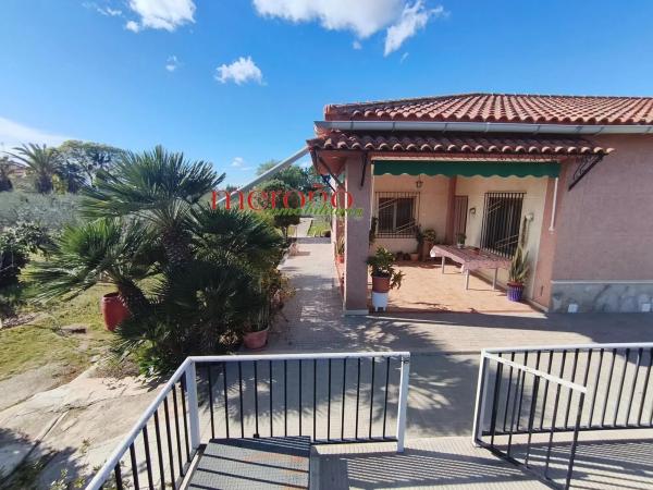 Independent chalet for sale in Algoda-Matola-Llano de San José, Elche / Elx
thumbnail 1