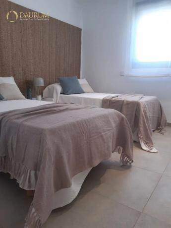 Duplex en venta en Calle Canarias, Gran Alacant thumbnail 1
