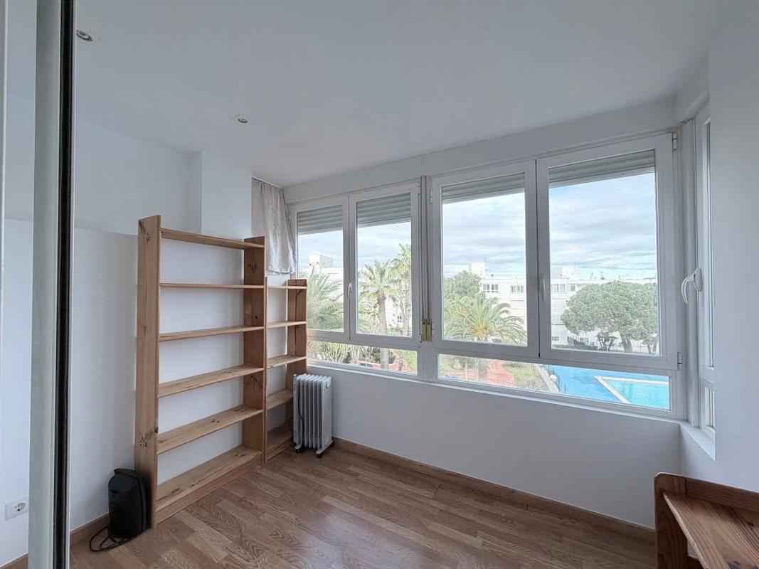 Sale of apartment in Avenida D'Escandinàvia, Gran Alacant
photo 2
