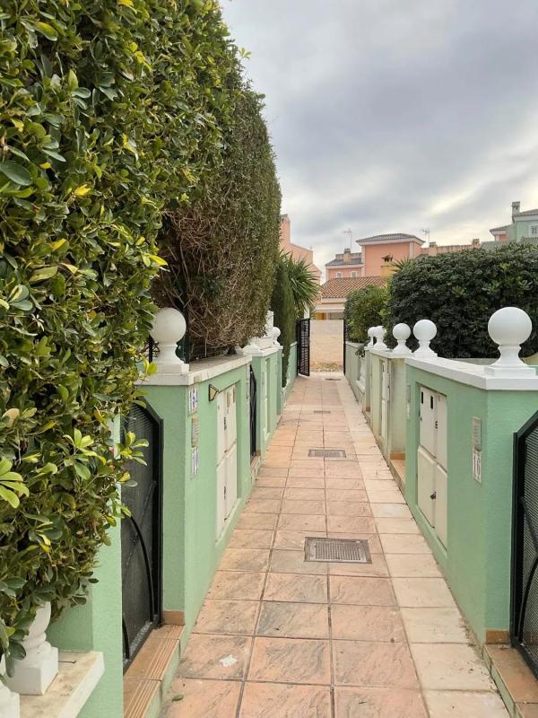 Sprzedaż szeregowego domku w Calle de Finlandia , Gran Alacant photo 1