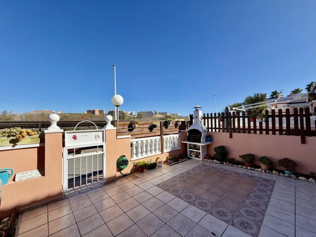 Sale of independent chalet in Avenida de Noruega, Gran Alacant
photo 3