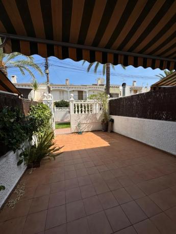 Chalet wolnostojący na sprzedaż w  Calle Río Tajo, Gran Alacant photo 3