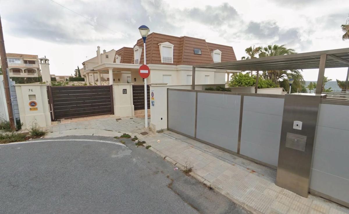Продажа отдельного шале в Avenida Catalanet, Санта Пола photo 3