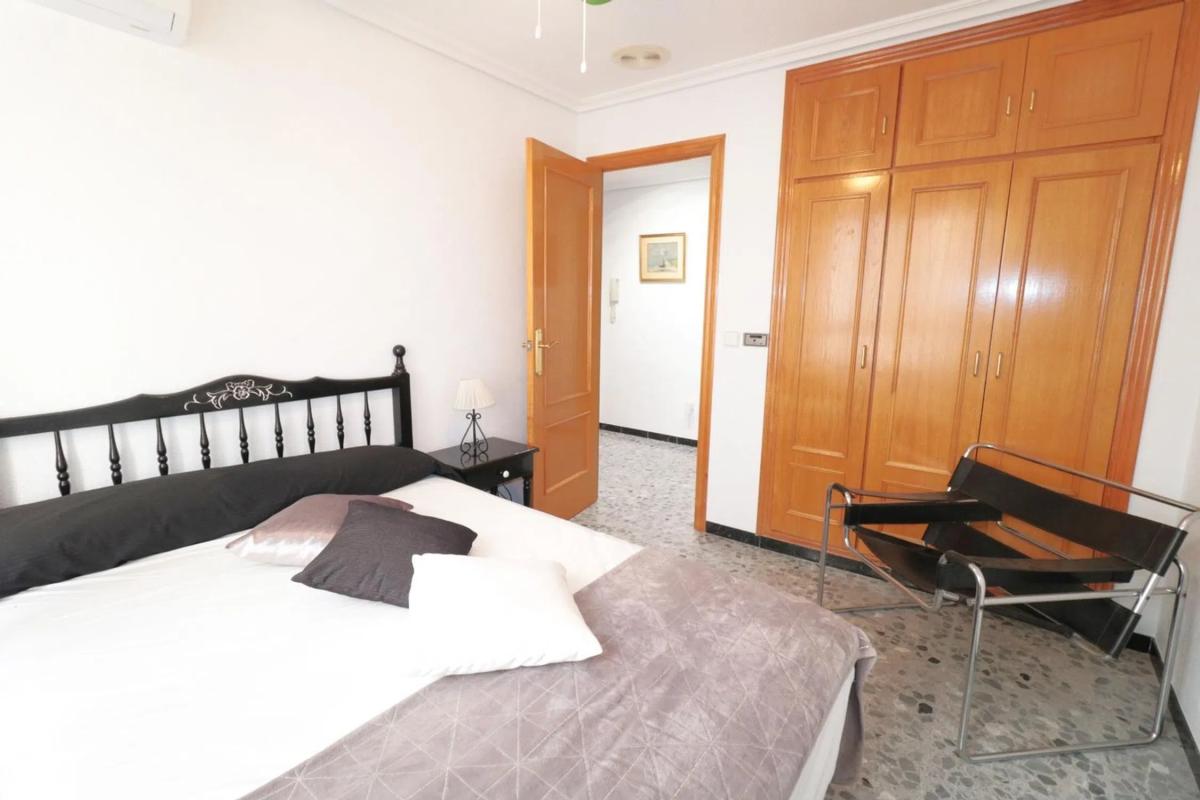 Sale of apartment in Calle de Sant Antoni, Santa Pola
photo 1