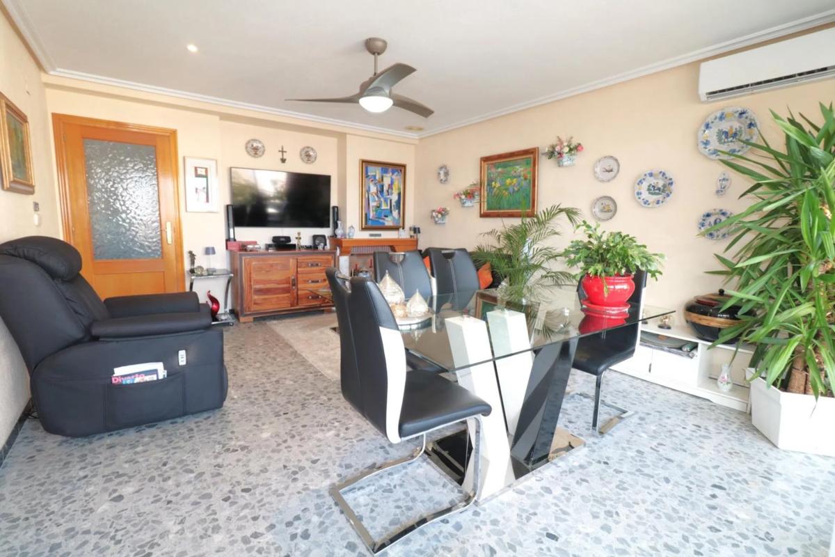 Sale of apartment in Calle de Sant Antoni, Santa Pola
photo 2