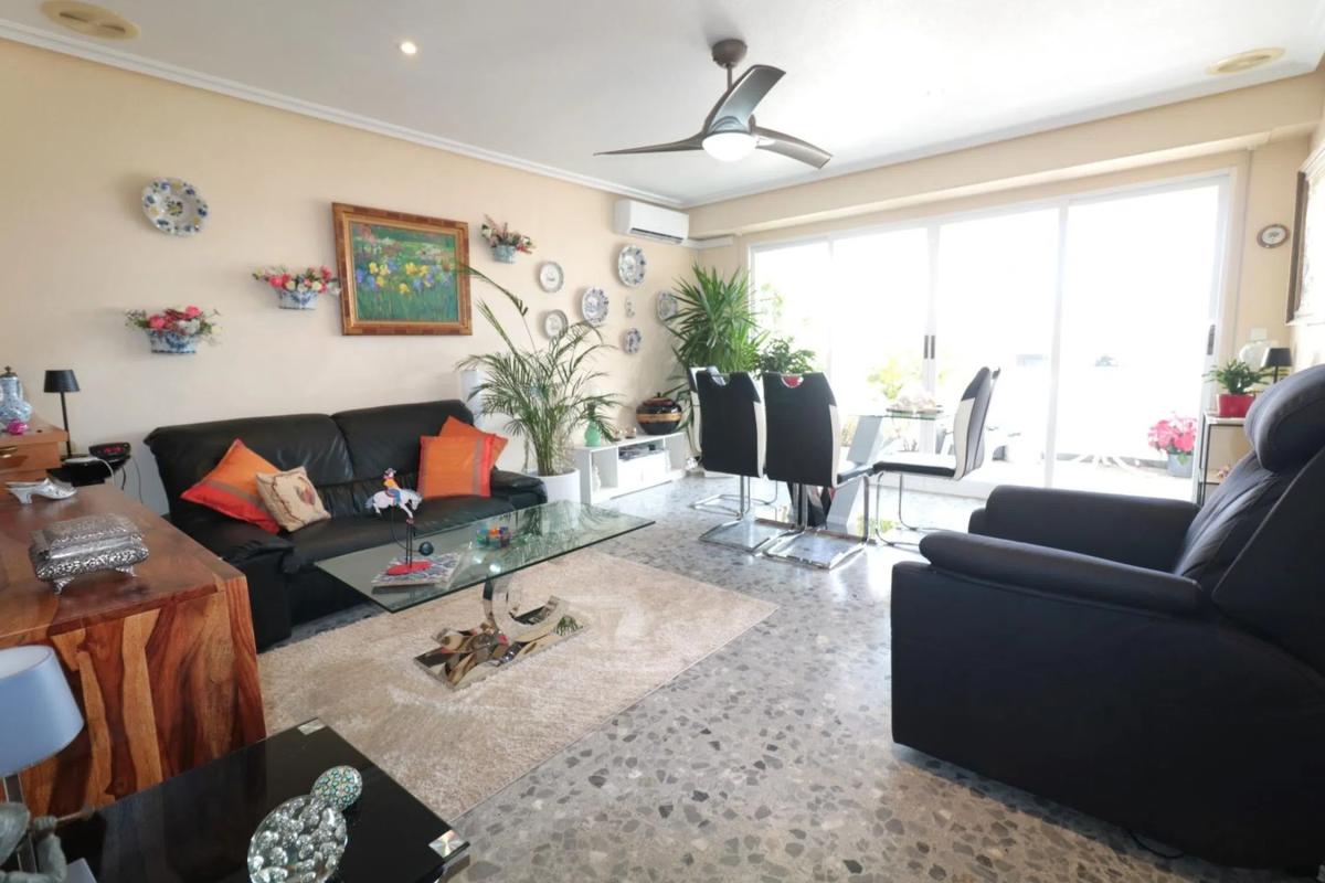 Sale of apartment in Calle de Sant Antoni, Santa Pola
photo 3