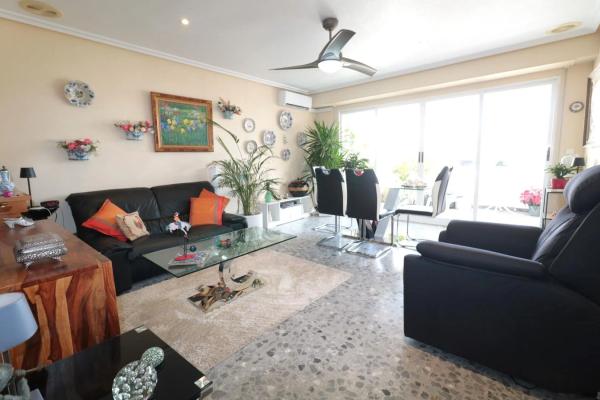 Sale of flat in Calle de Sant Antoni, Santa Pola
 photo 3