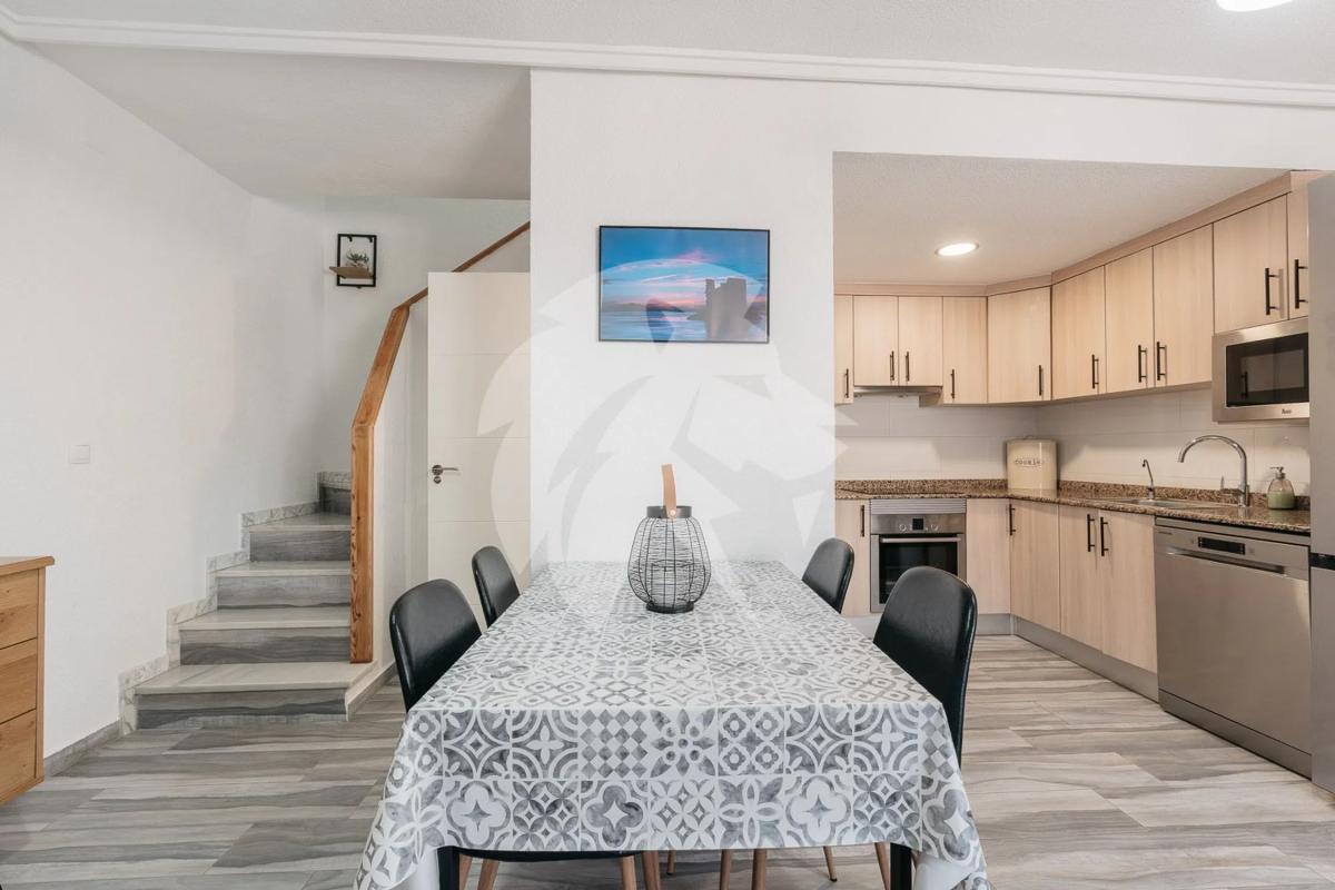 Venta de chalet adosado en  Tamarit - Playa Lissa , Santa Pola photo 2