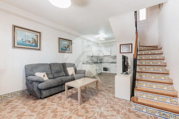 Четырехквартирный дом на продажу на  Tamarit - Playa Lissa , Санта Пола photo 1