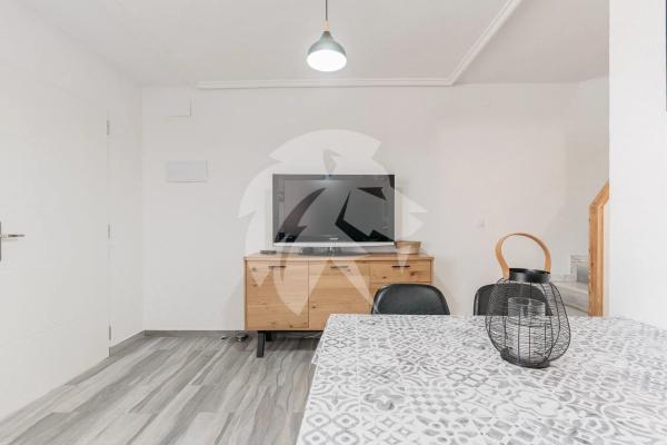 Четырехквартирный дом на продажу на  Tamarit - Playa Lissa , Санта Пола photo 4
