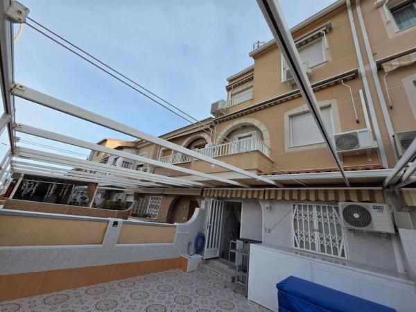 Четырехквартирный дом на продажу на  Tamarit - Playa Lissa , Санта Пола photo 4