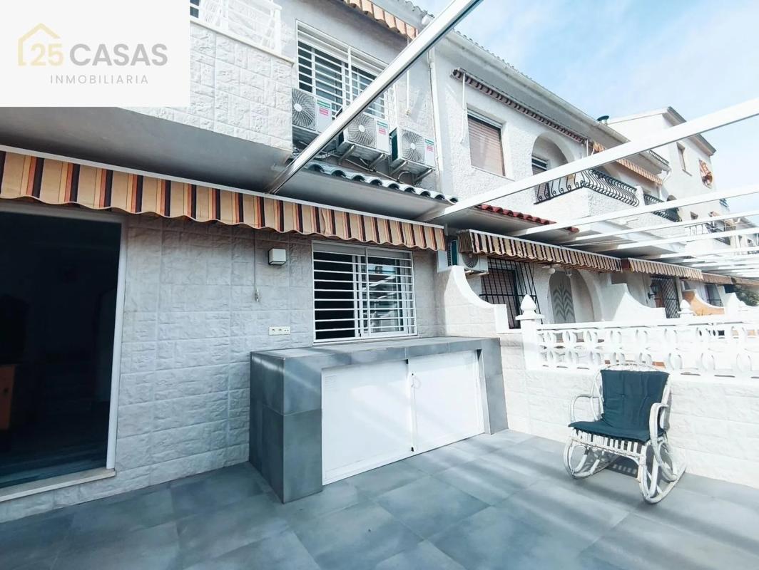 Venta de chalet independiente en Calle Biar, Santa Pola
photo 1