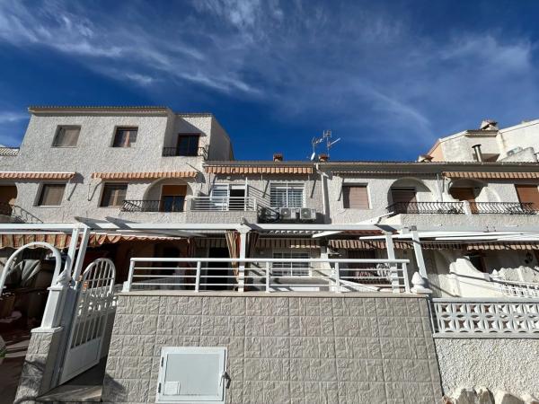 Четырехквартирный дом на продажу на Calle Aspe , Санта Пола photo 1