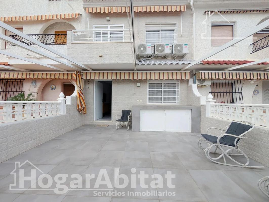 Sale of independent chalet in Calle Biar, Santa Pola
photo 2